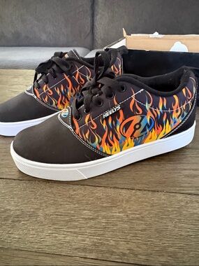 Heelys Men's Black Sneakers with Orange Yellow and Blue Flame Design
